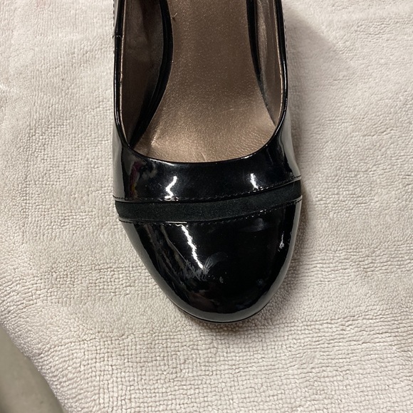 Moda Reflex Black Patent Leather Round Toe Rubber Sole Pumps Size 9 - Picture 11 of 12